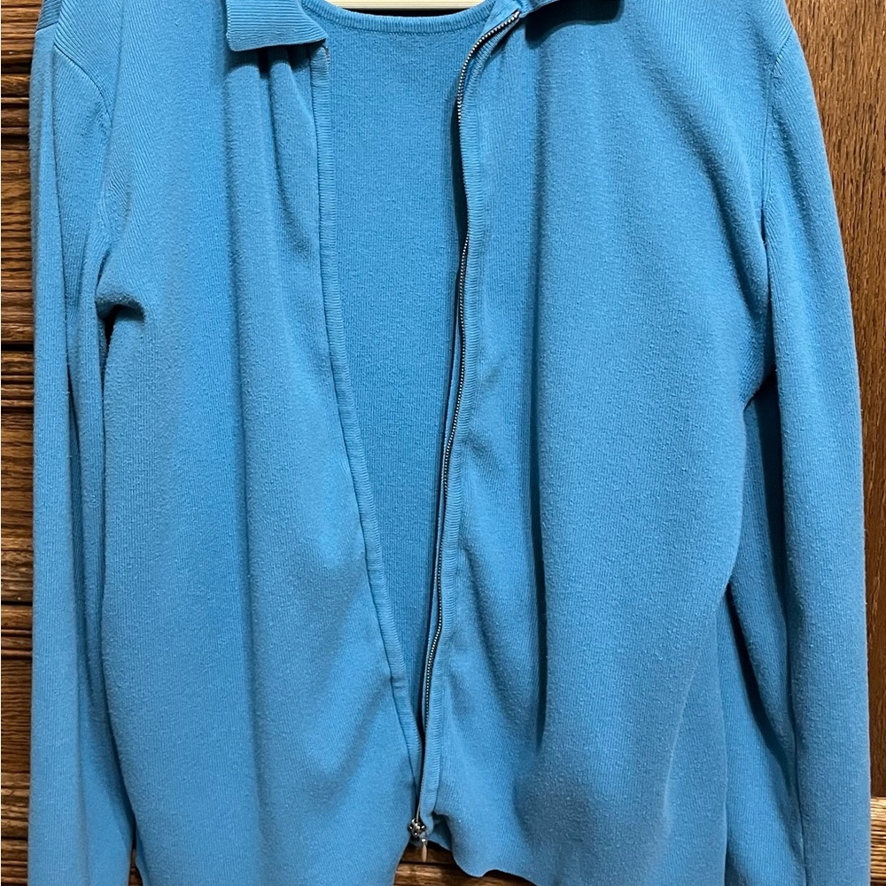Jones New York Sport, blue, 2 piece set, size large, smoke free,
